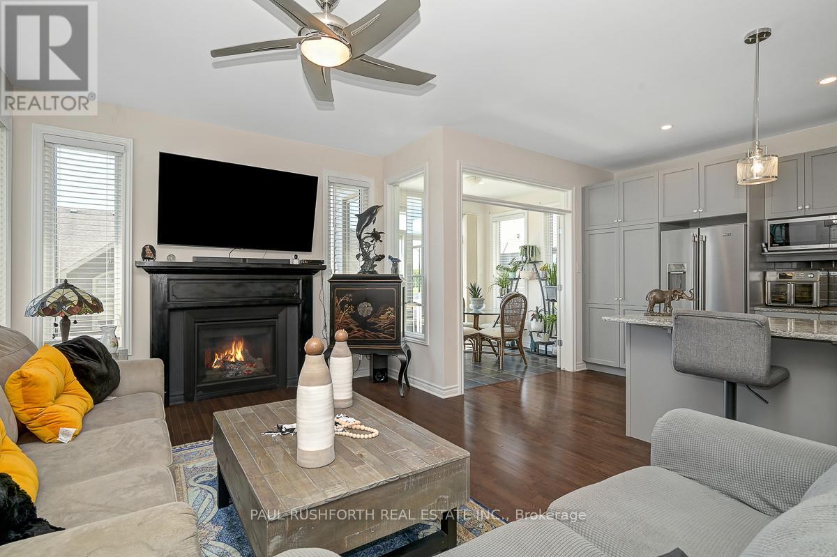 701 Du Rivage Street