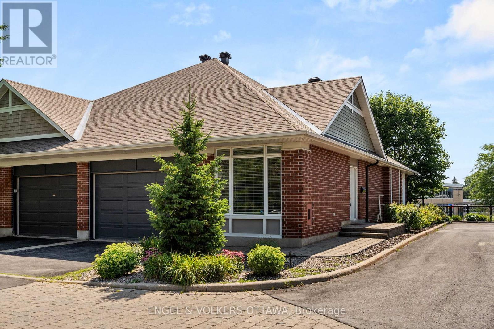 120 Manorhill Private