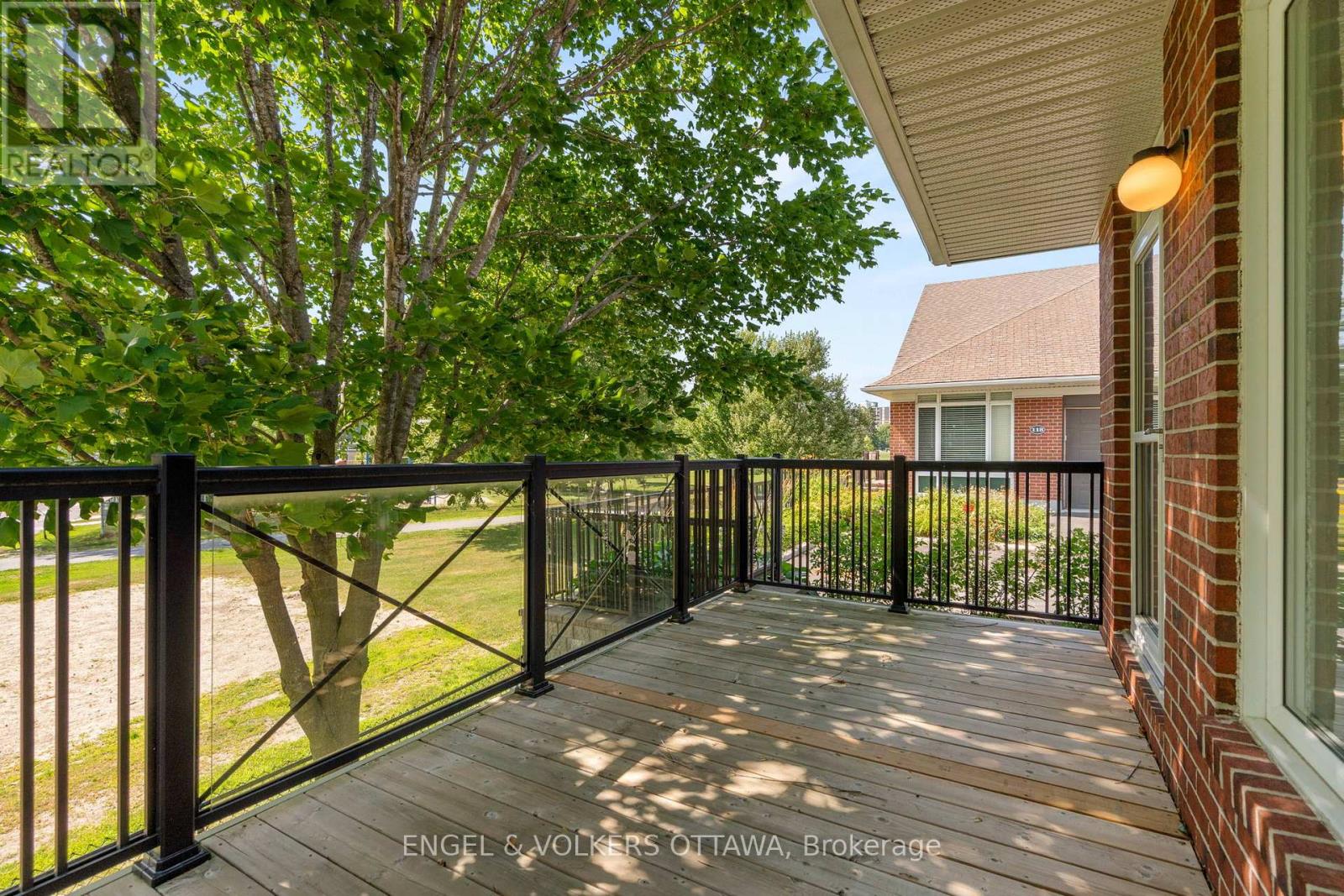 120 Manorhill Private