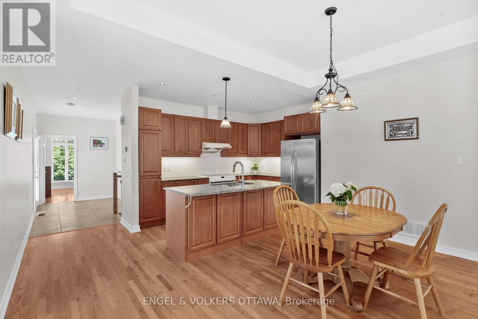 120 Manorhill Private