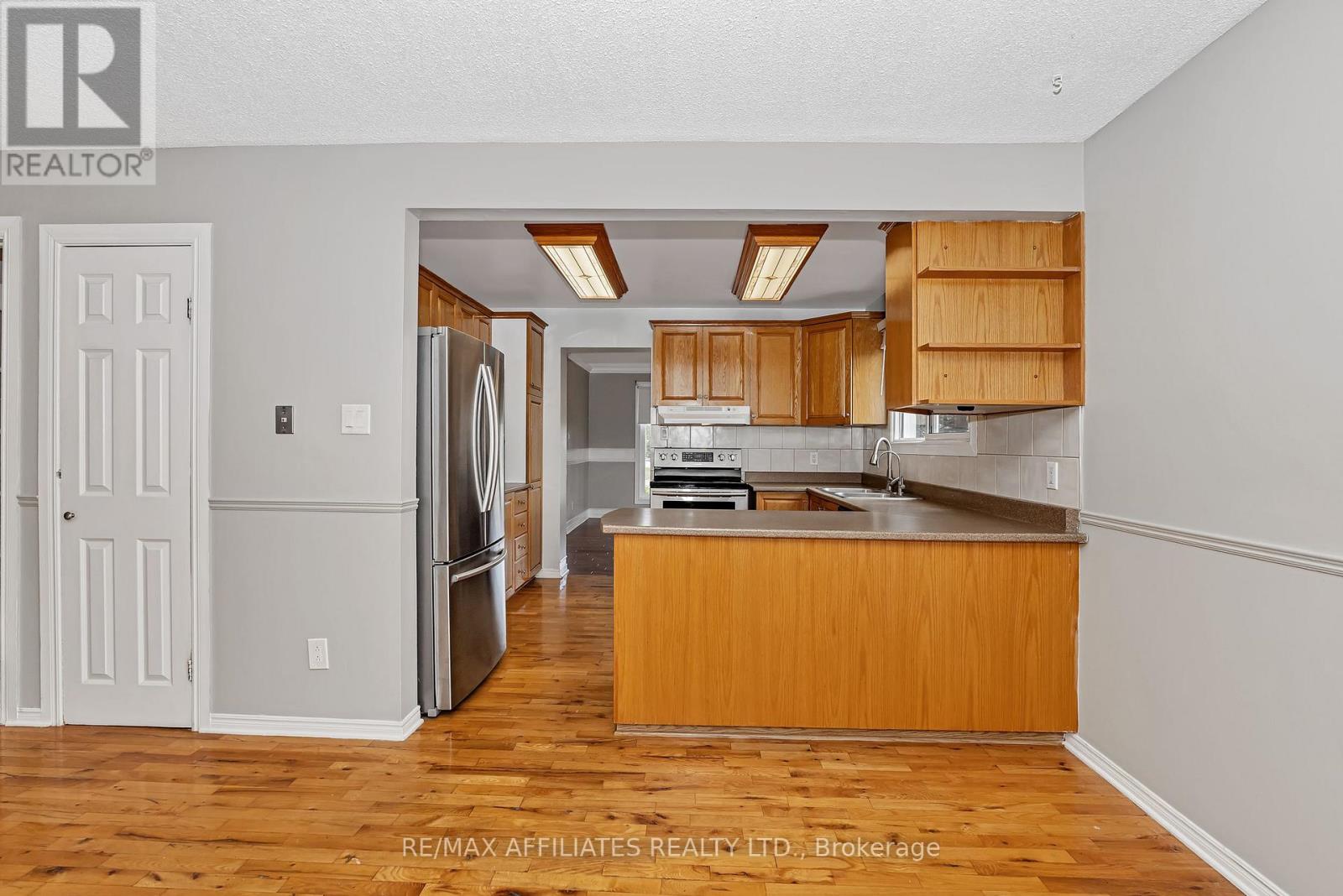 101 Carterfarm Crescent