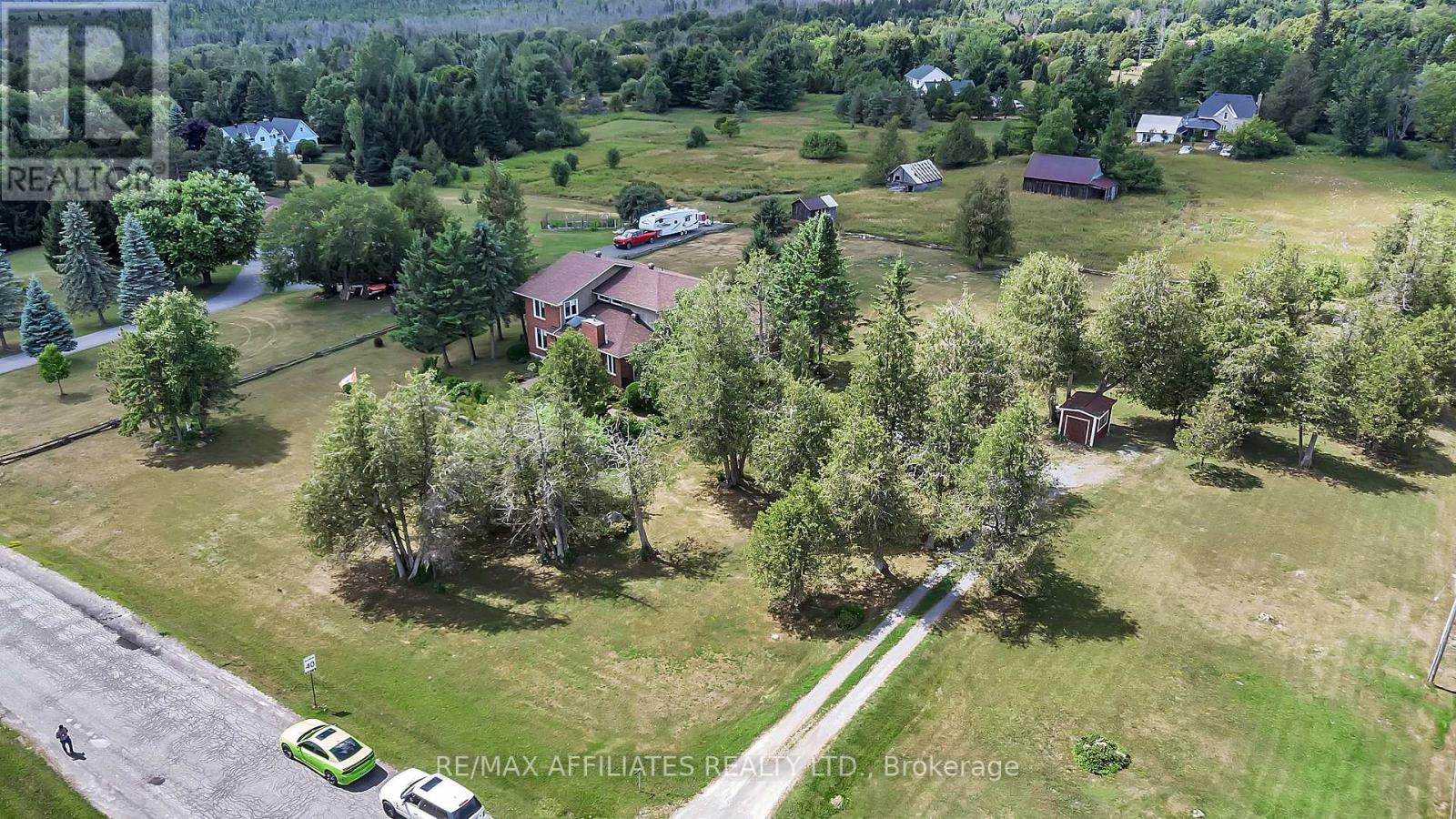 101 Carterfarm Crescent