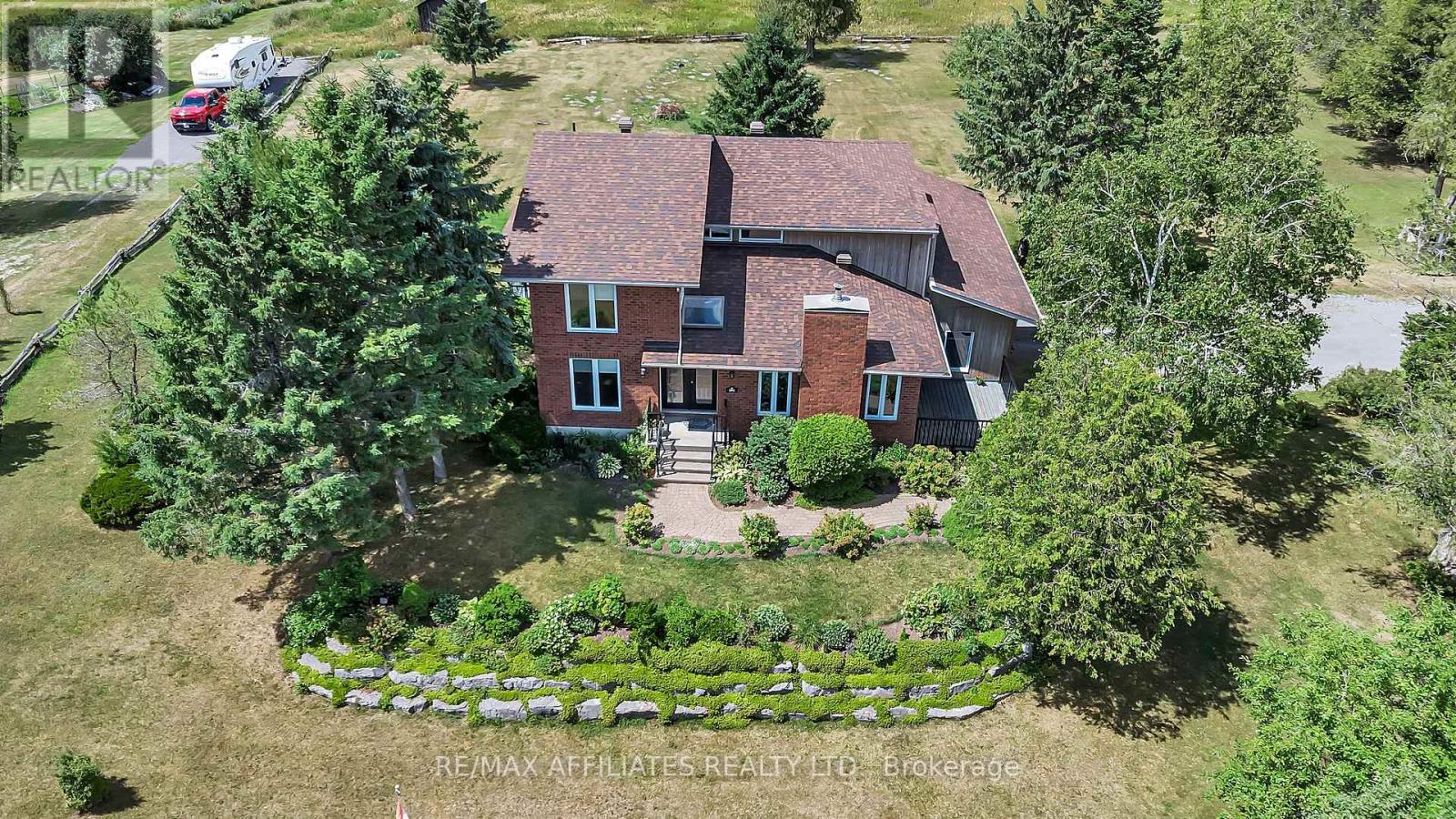 101 Carterfarm Crescent