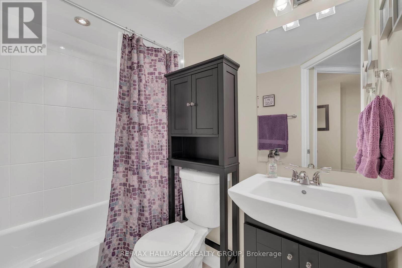 307 - 550 Cambridge Street S