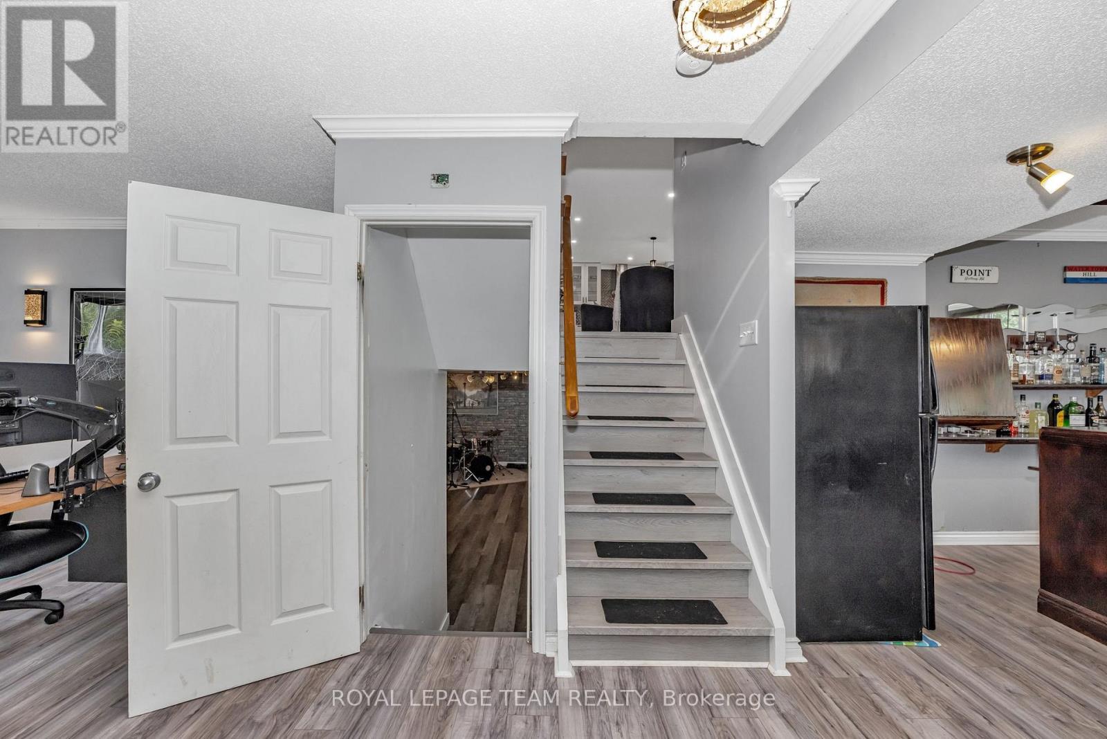 118 Rushing Brook Drive
