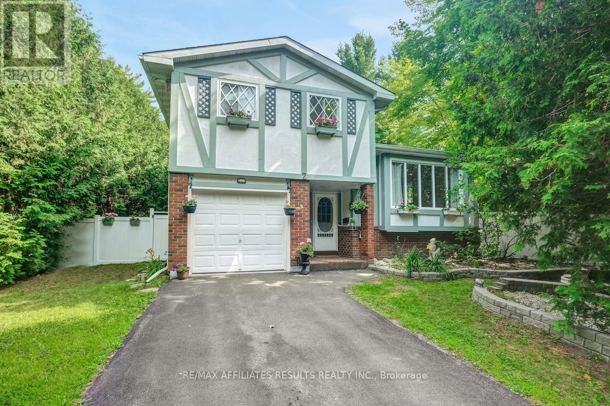 2 Wedgewood Crescent