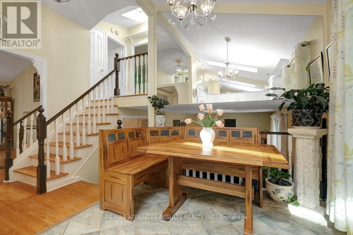 2 Wedgewood Crescent