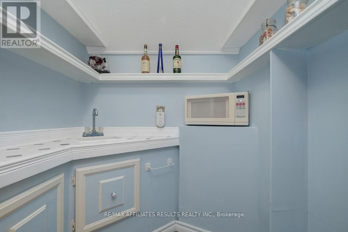 2 Wedgewood Crescent