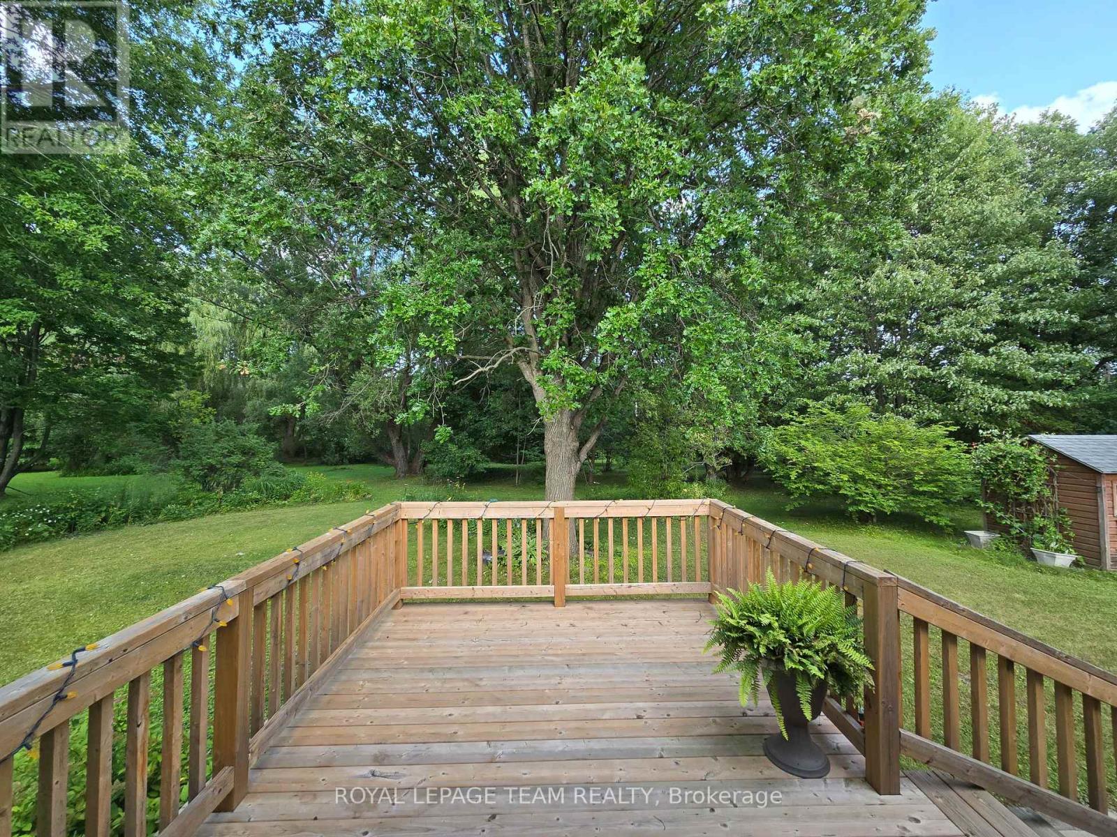 6481 Rideau Valley Drive N