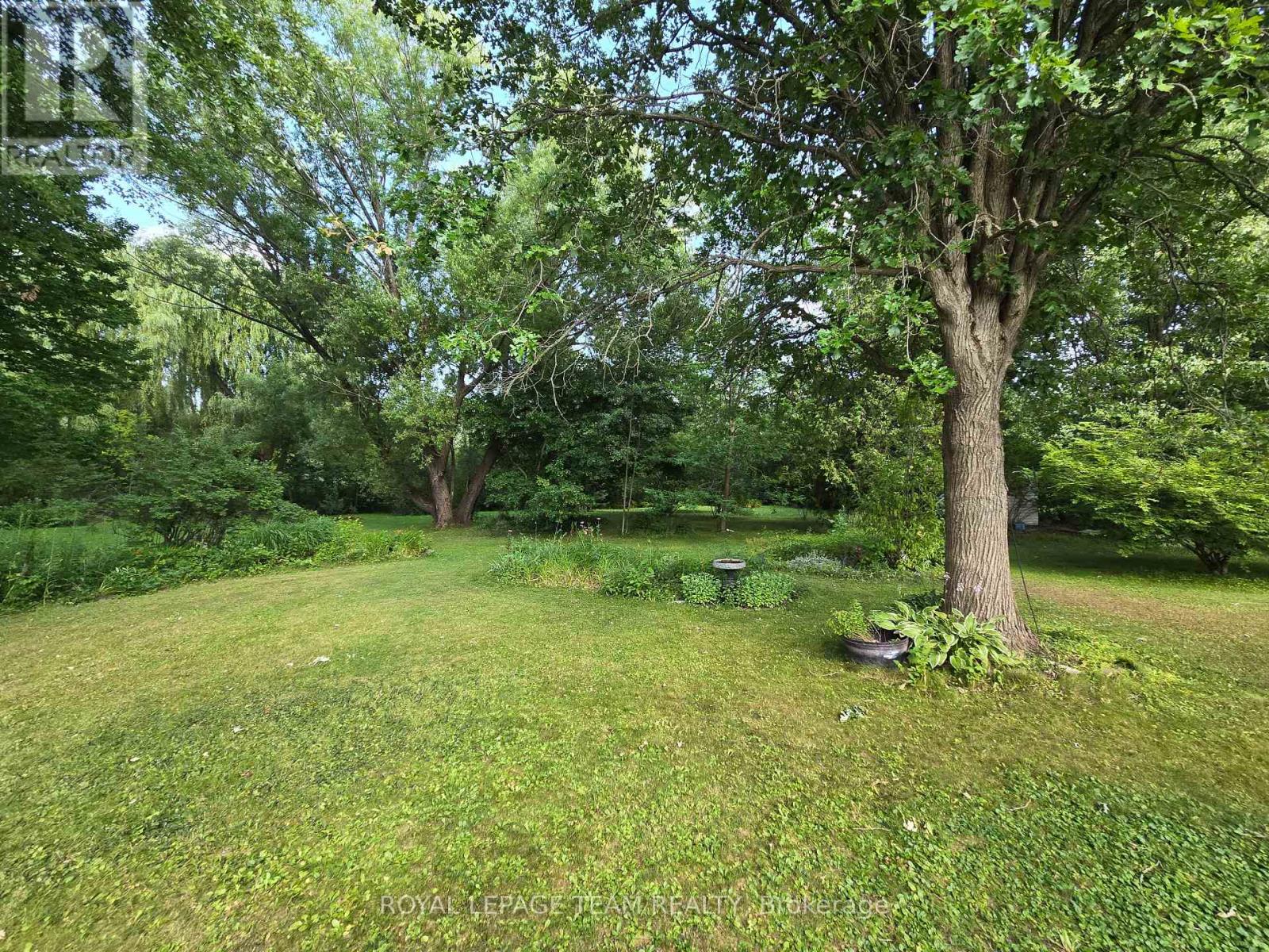 6481 Rideau Valley Drive N