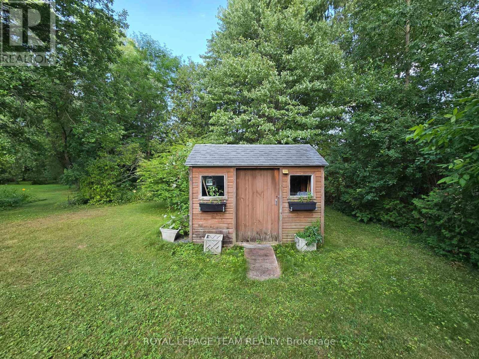 6481 Rideau Valley Drive N