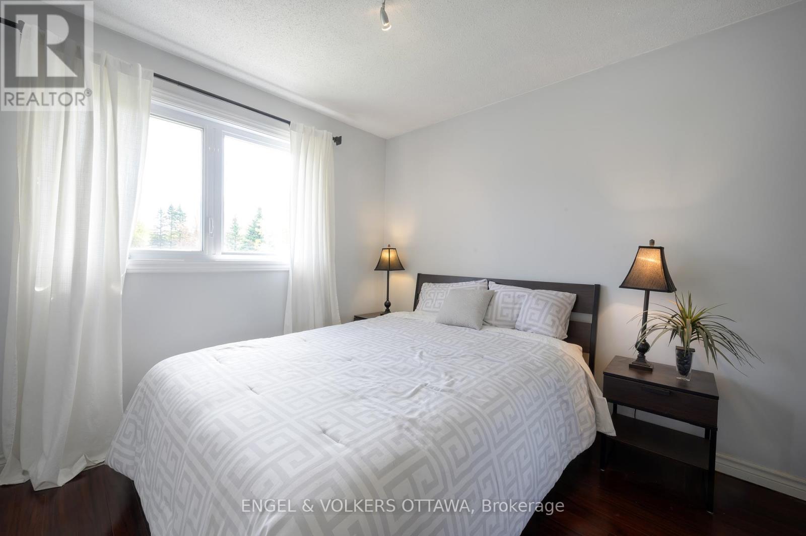 5608 Richmond Road