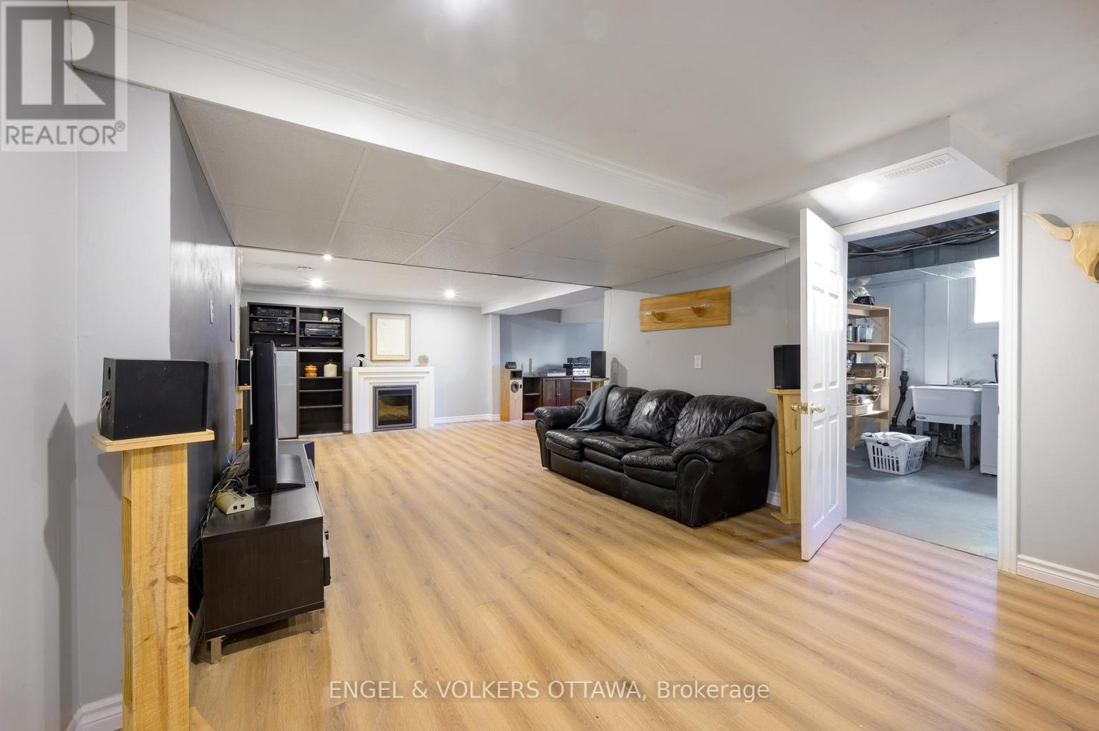 5608 Richmond Road