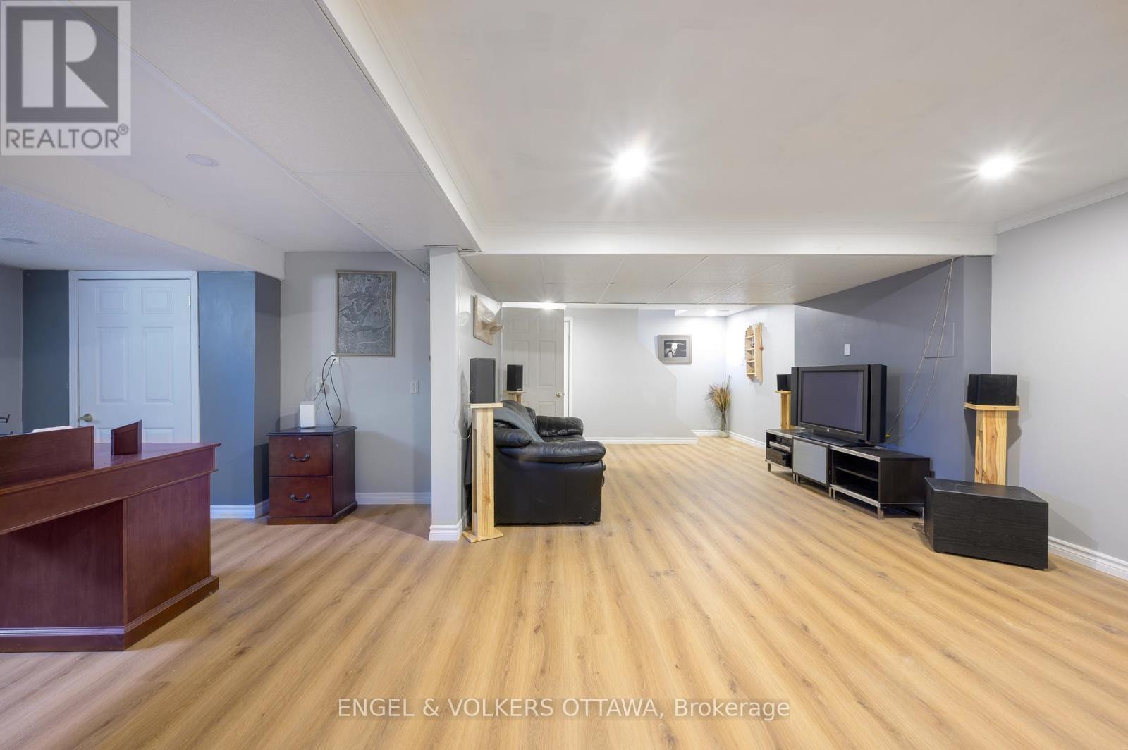 5608 Richmond Road
