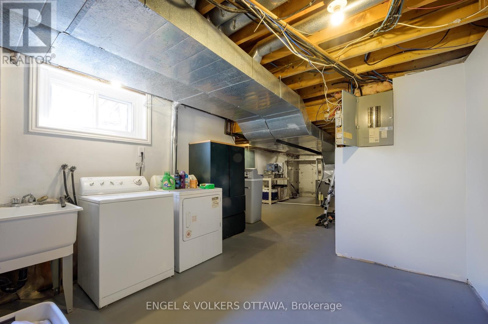 5608 Richmond Road