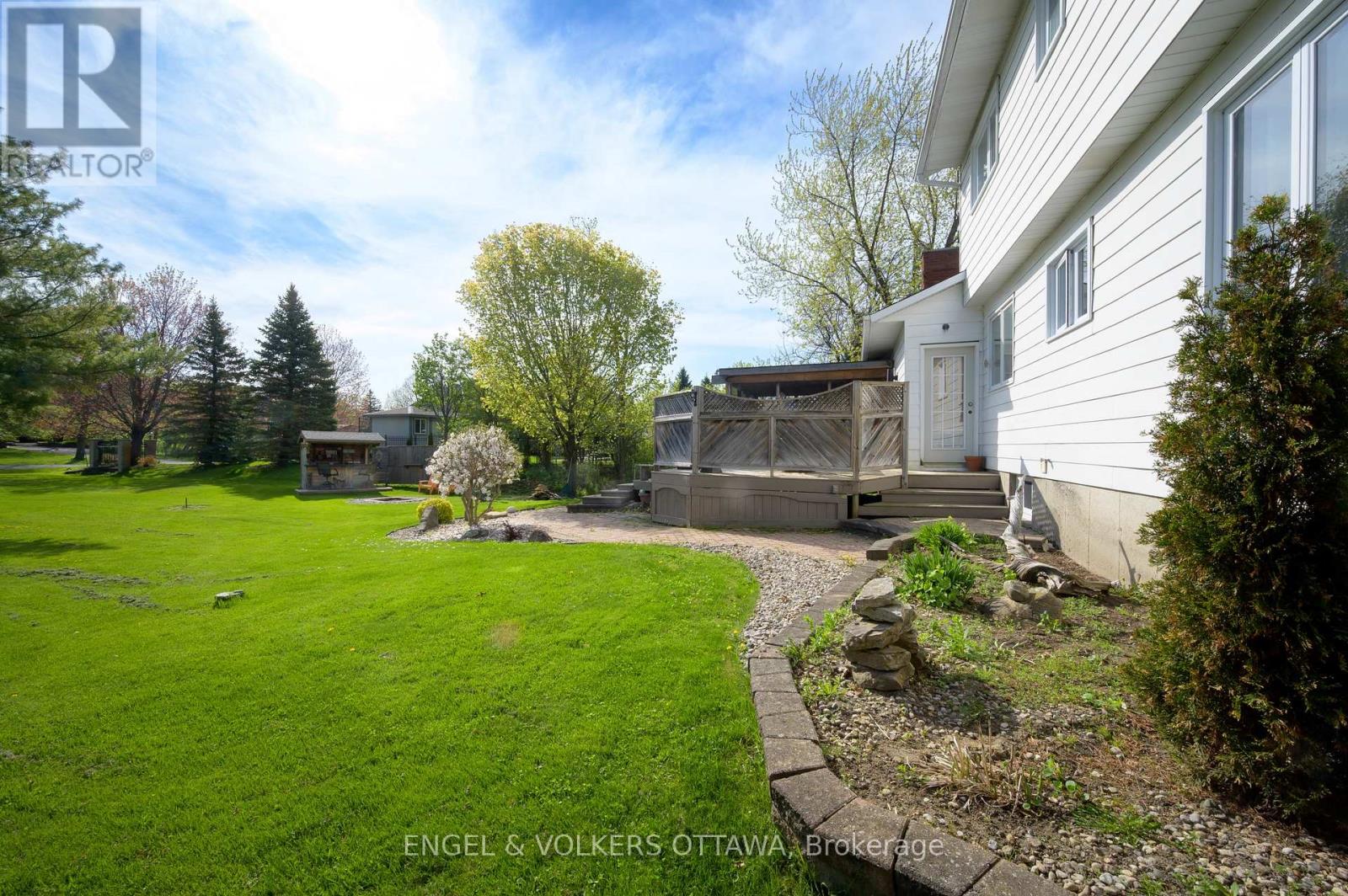 5608 Richmond Road