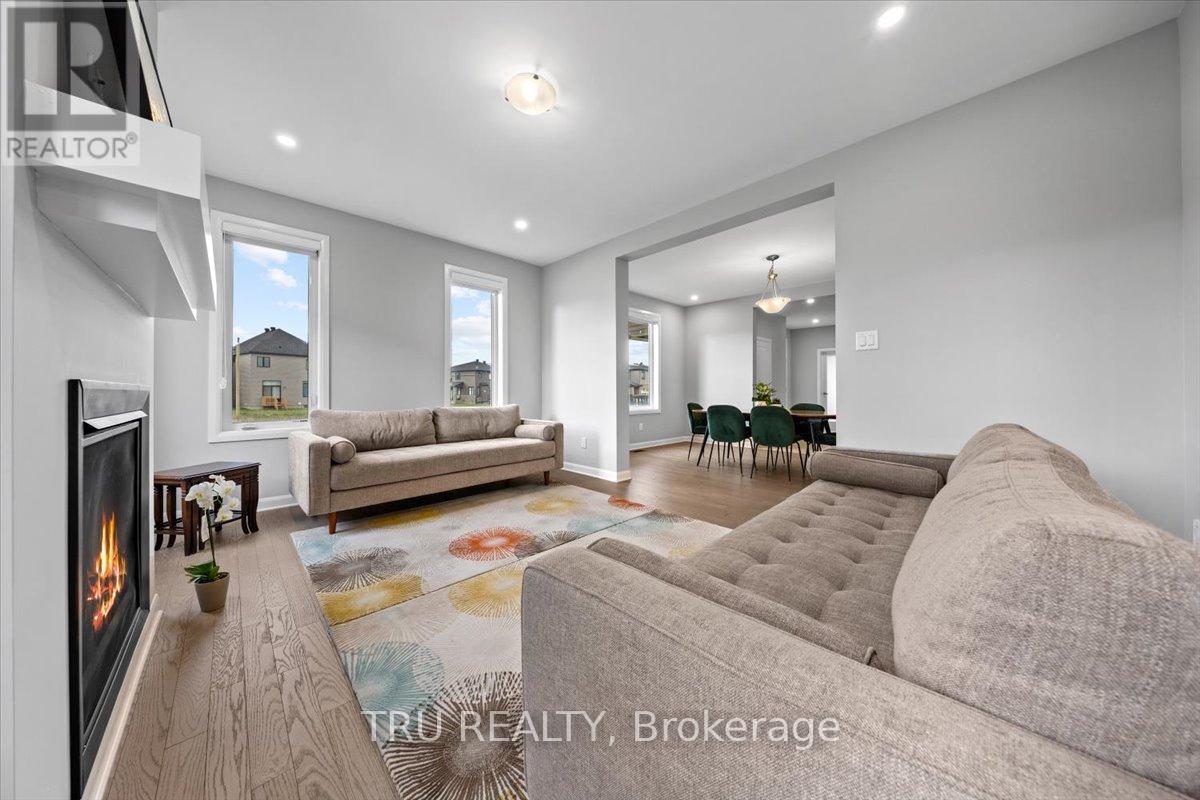 618 Galarneau Way