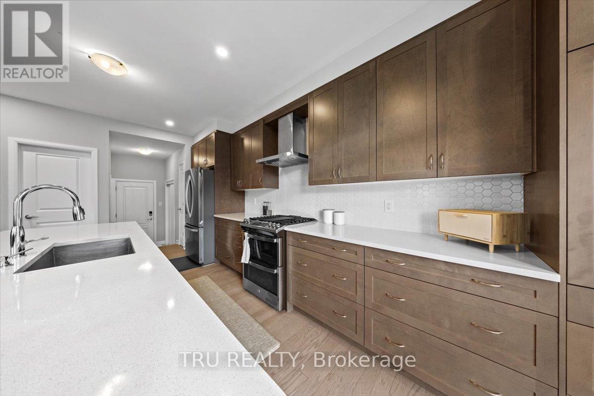 618 Galarneau Way