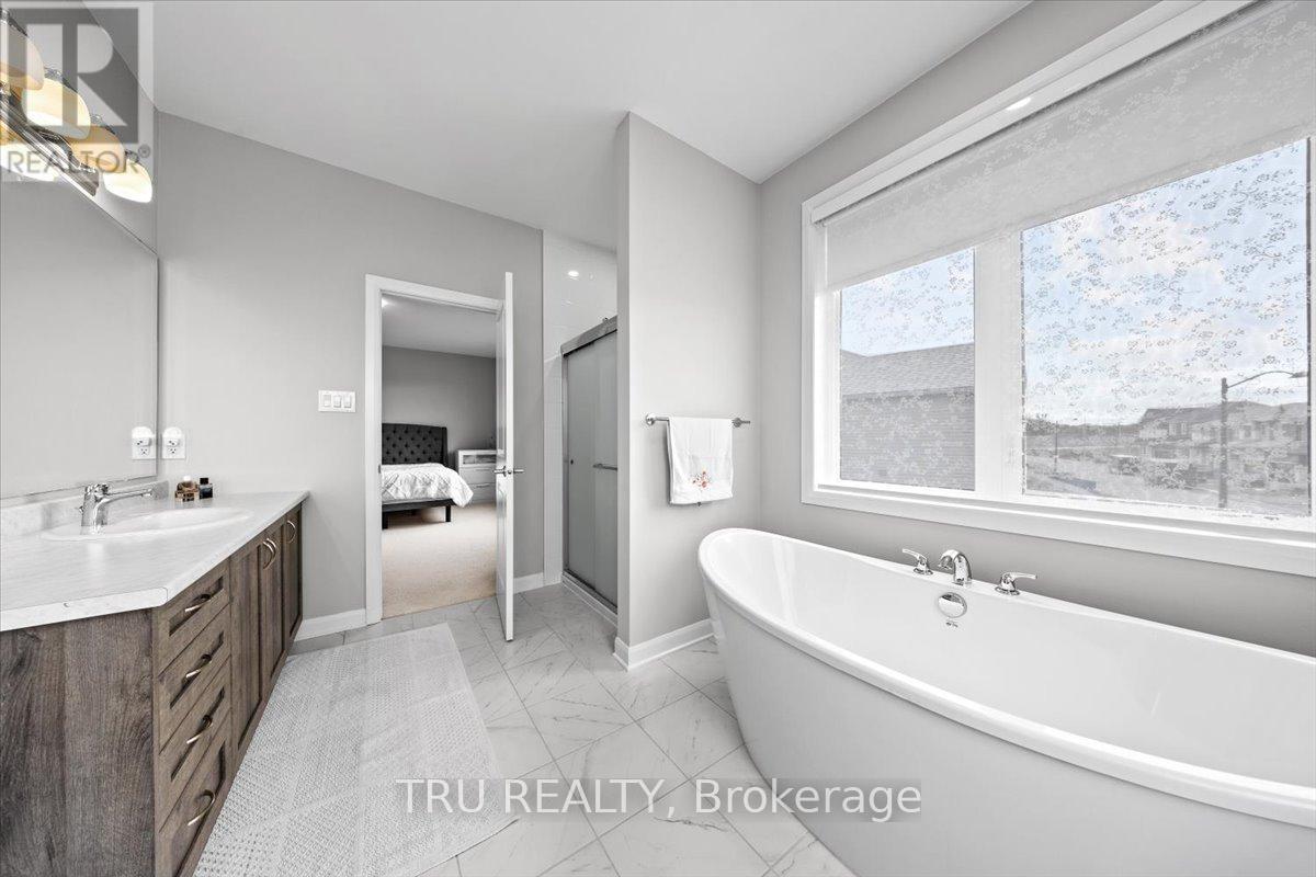618 Galarneau Way