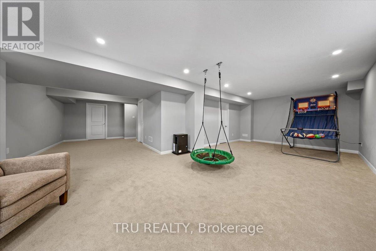 618 Galarneau Way
