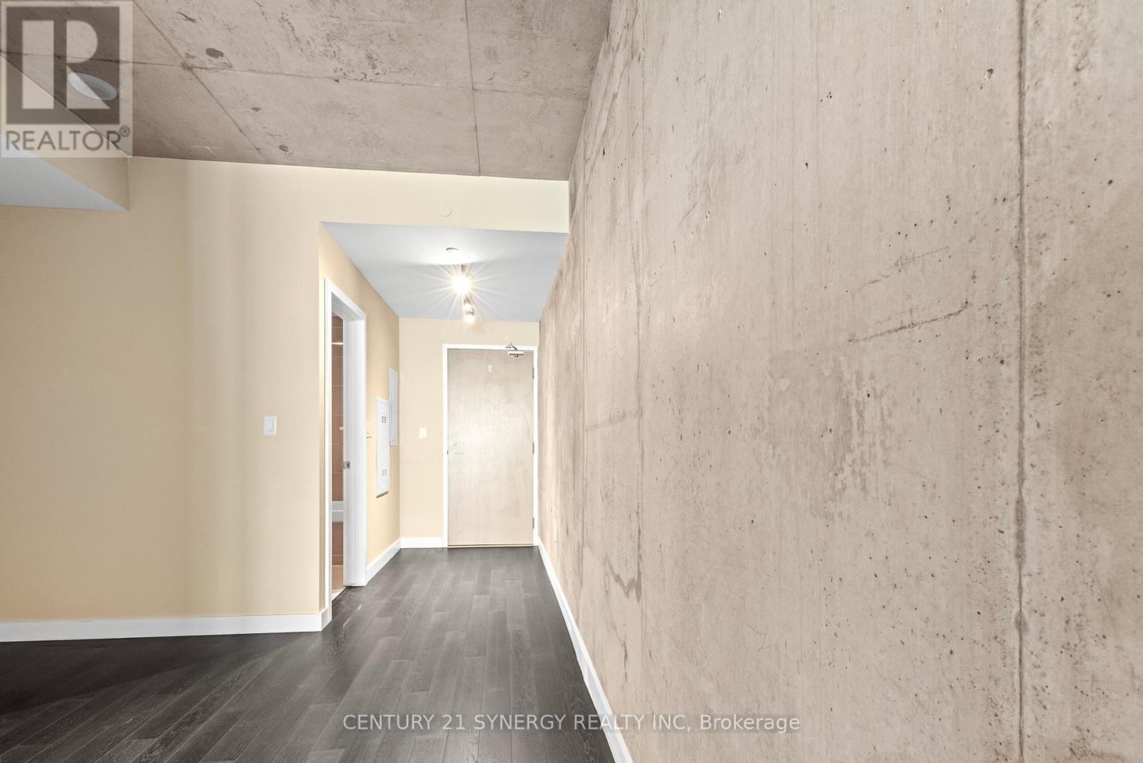 313 - 224 Lyon Street N