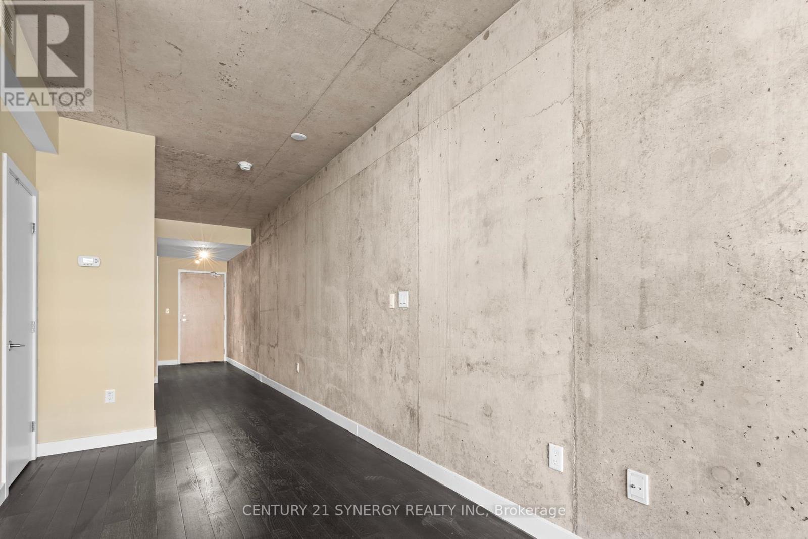 313 - 224 Lyon Street N