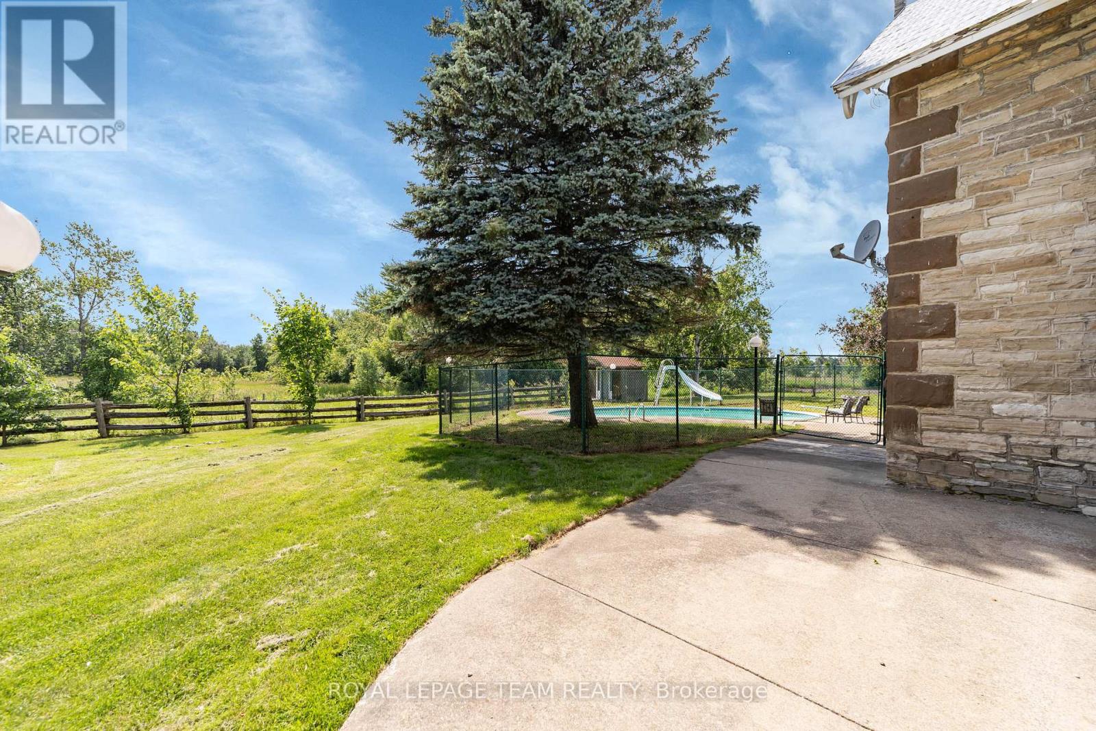 8202 Flewellyn Road