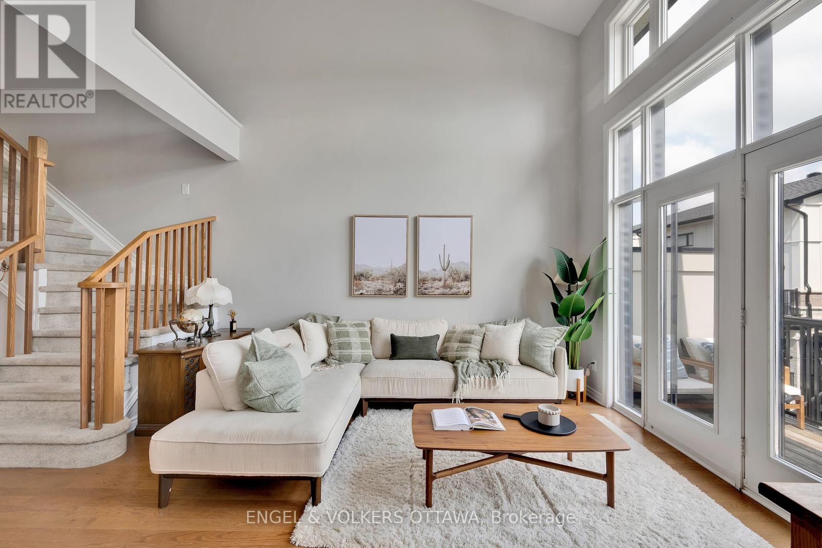 262 Pembina Private