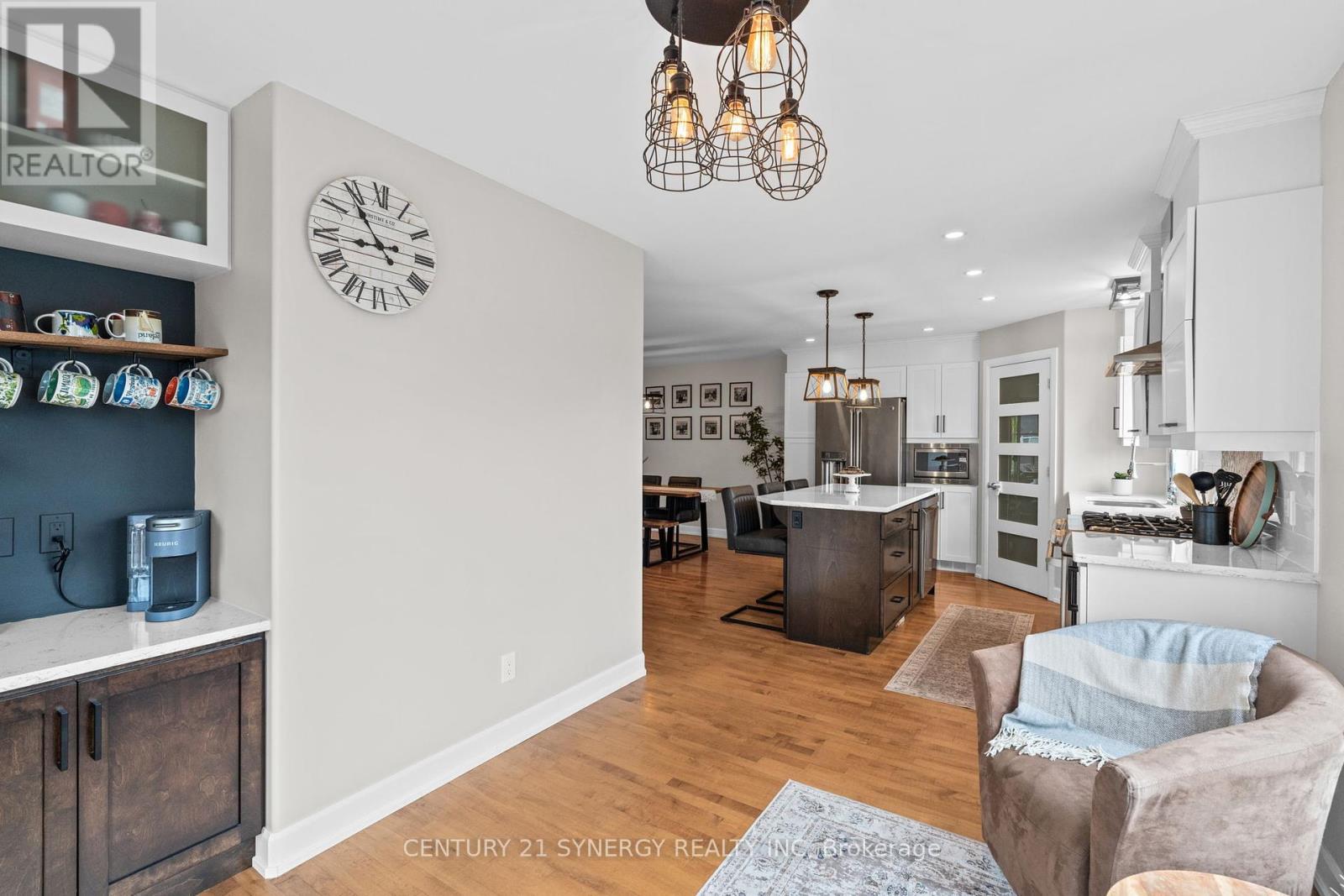 406 Provence Avenue
