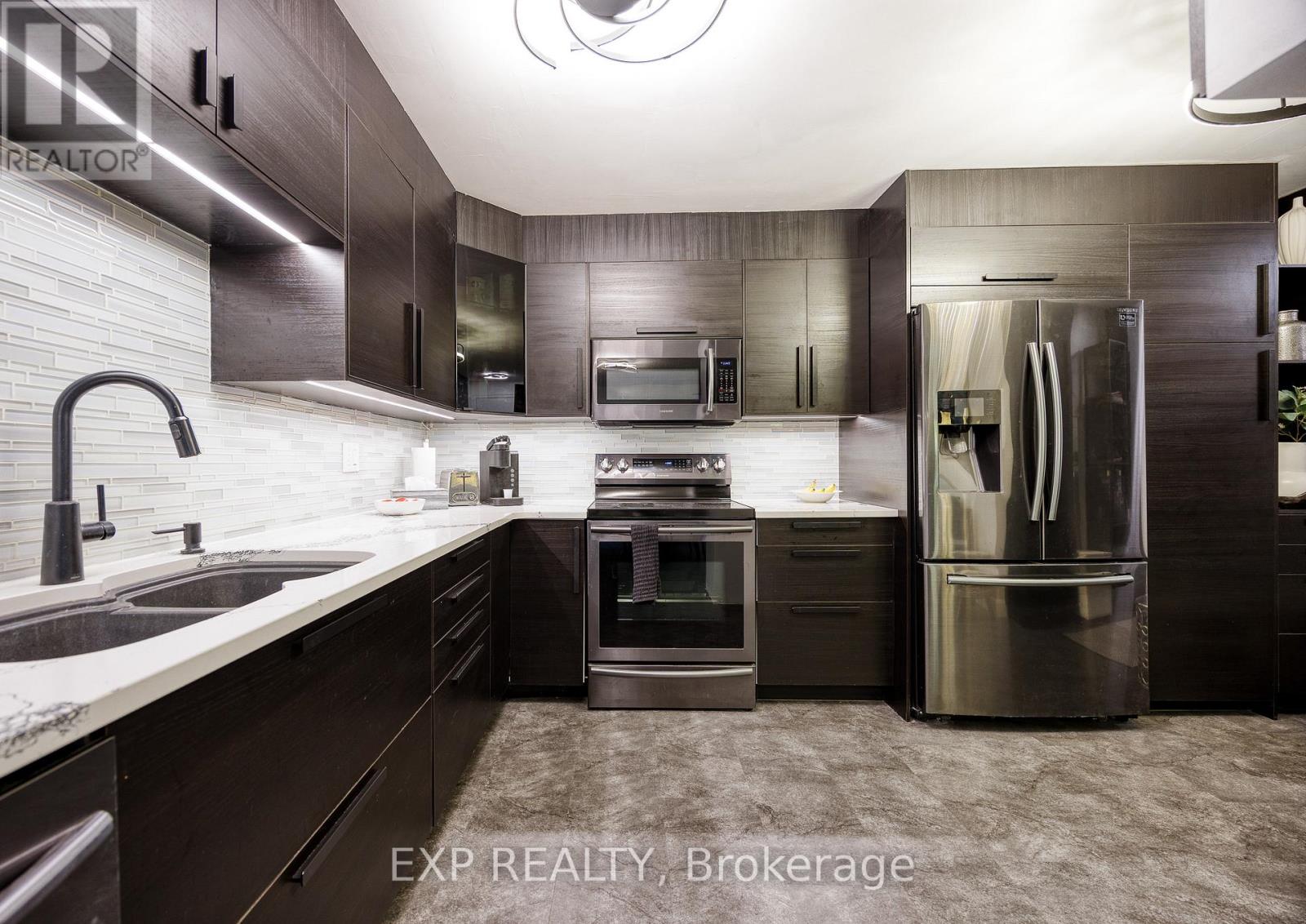 1003 - 373 Laurier Avenue E