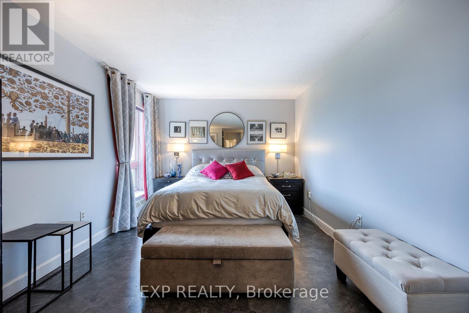1003 - 373 Laurier Avenue E