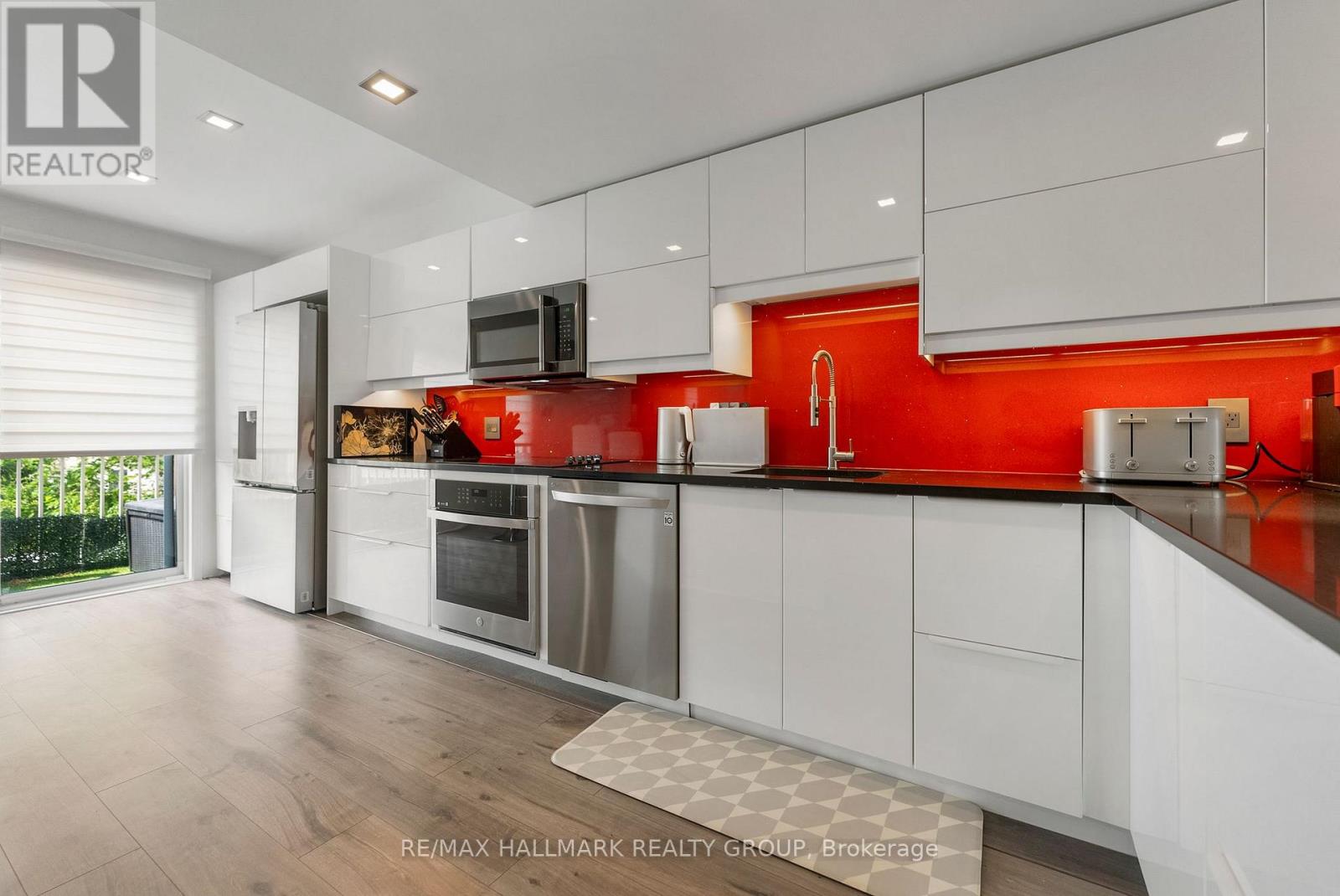 282 Cresthaven Drive