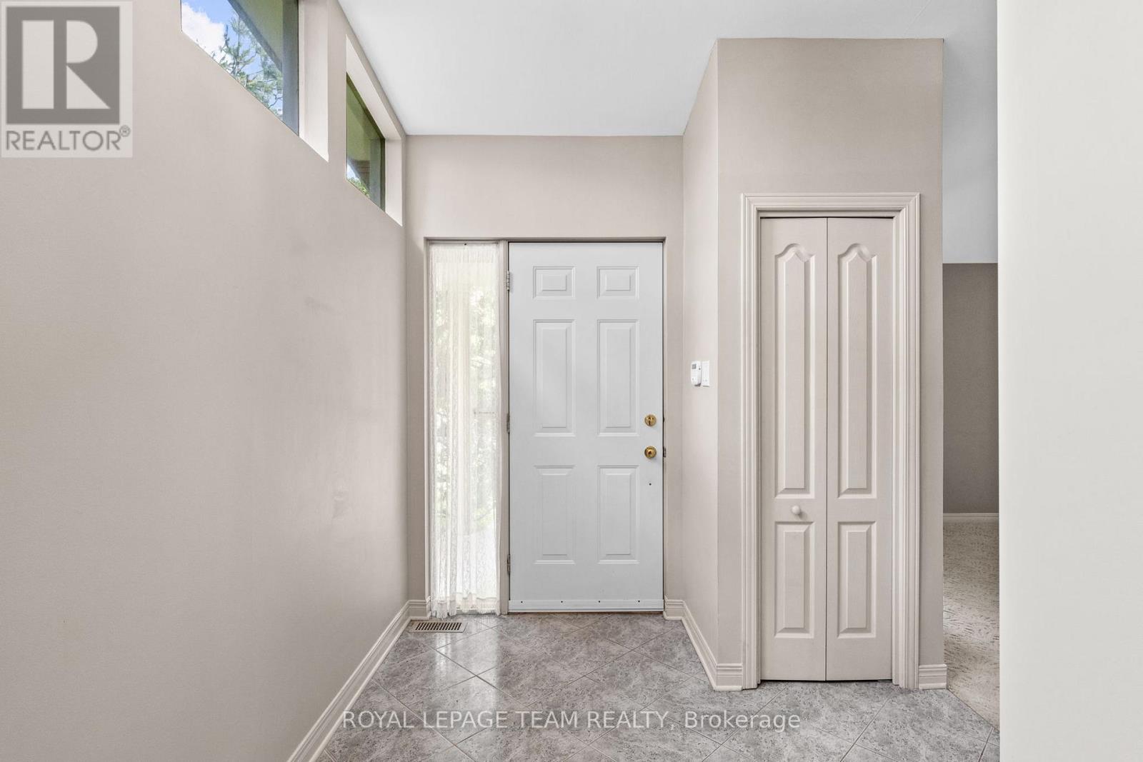 1952 Fairbanks Avenue