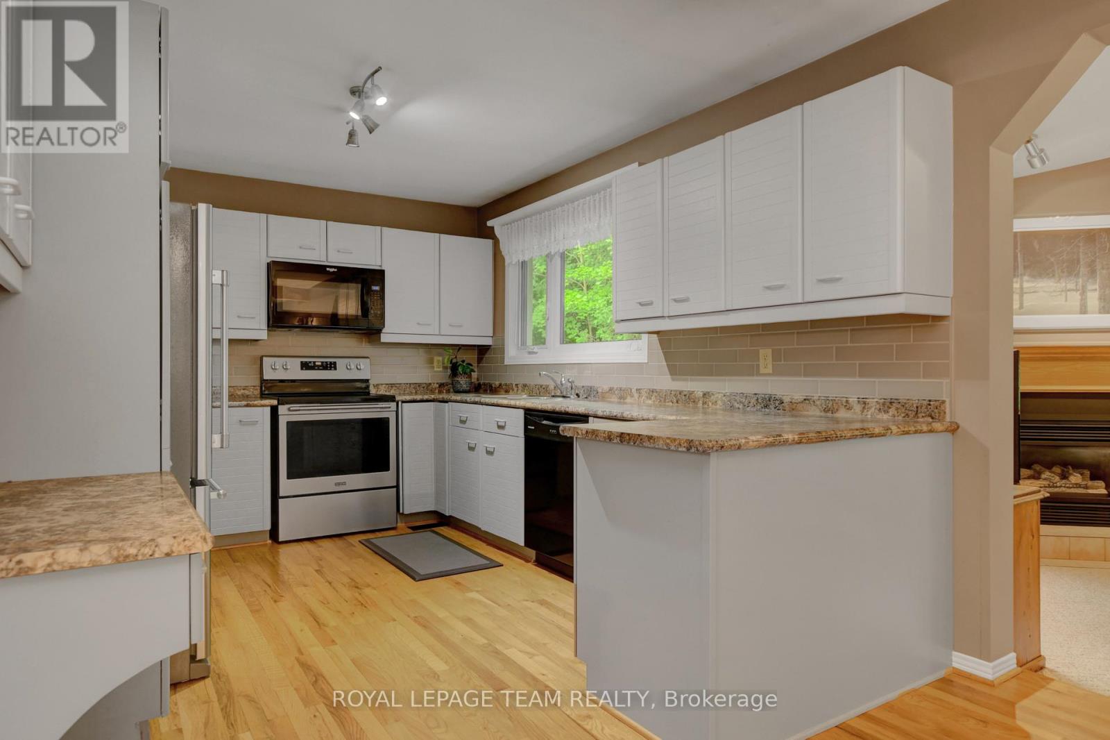 1043 County Rd 44 Road E