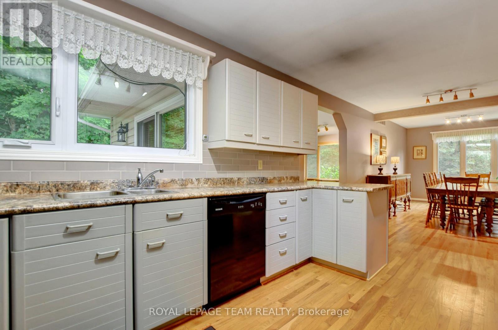 1043 County Rd 44 Road E