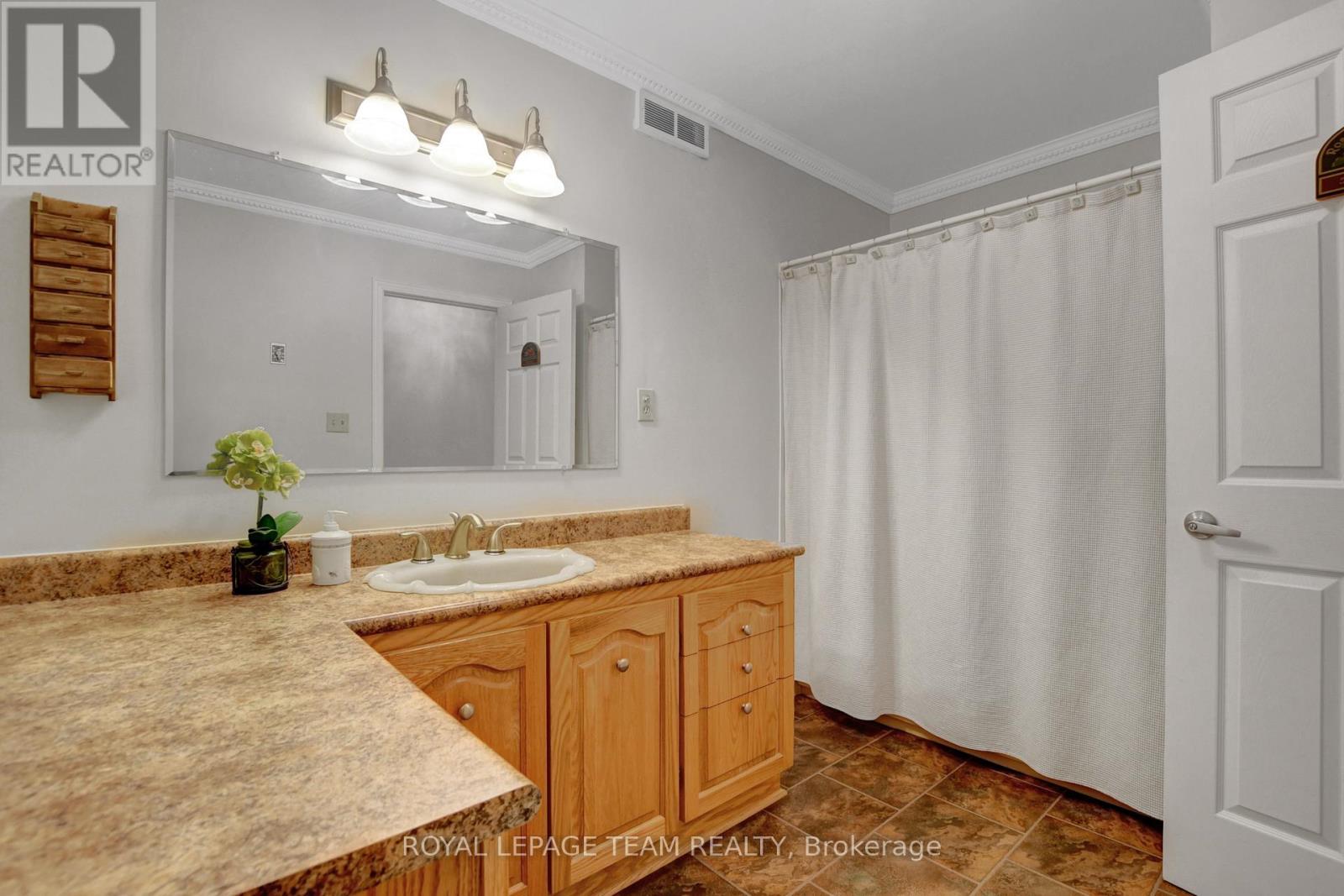 1043 County Rd 44 Road E