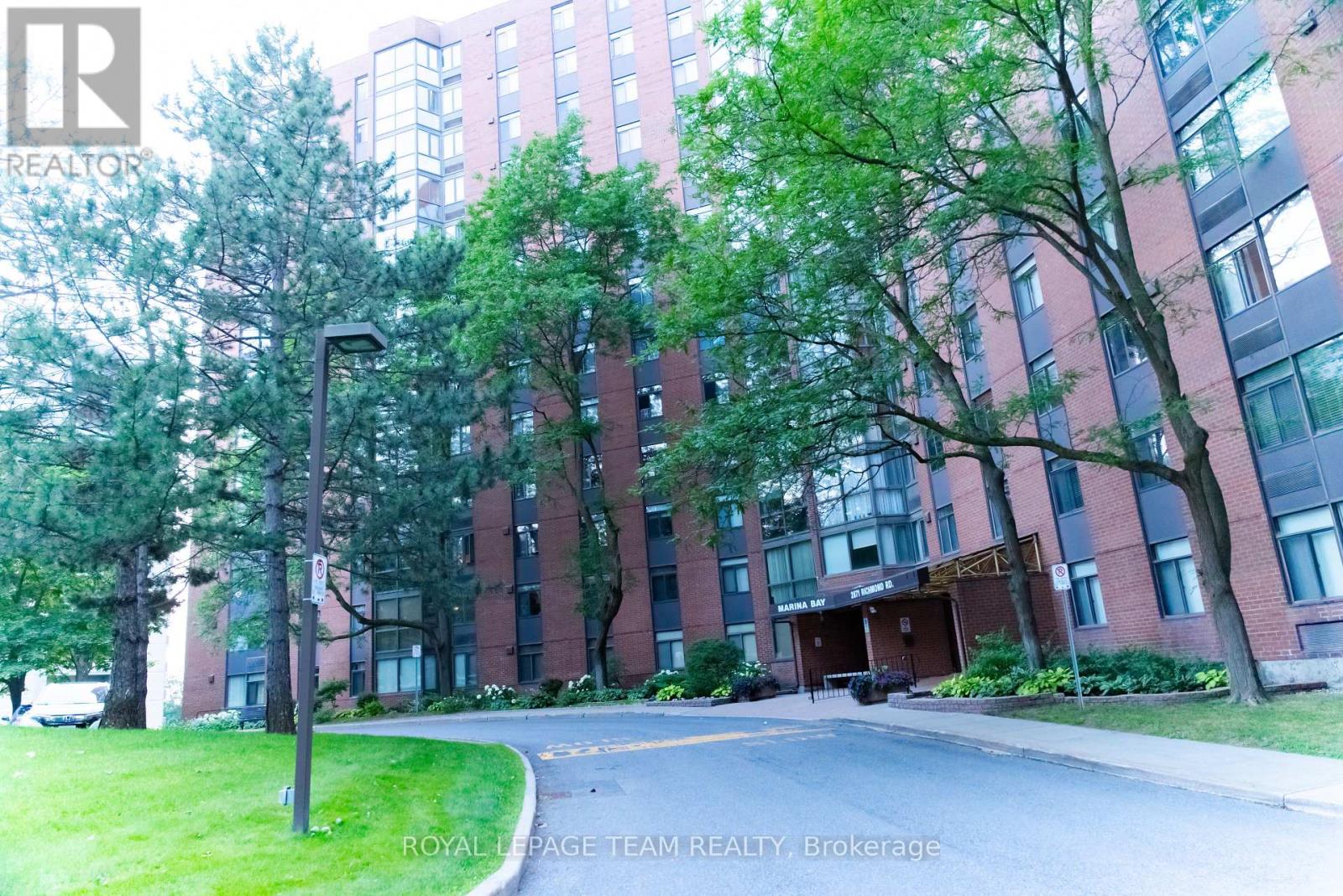 1516 - 2871 Richmond Road