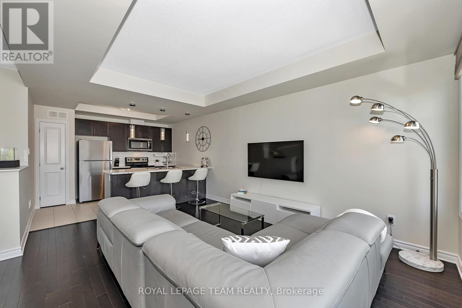 887 Kilbirnie Drive