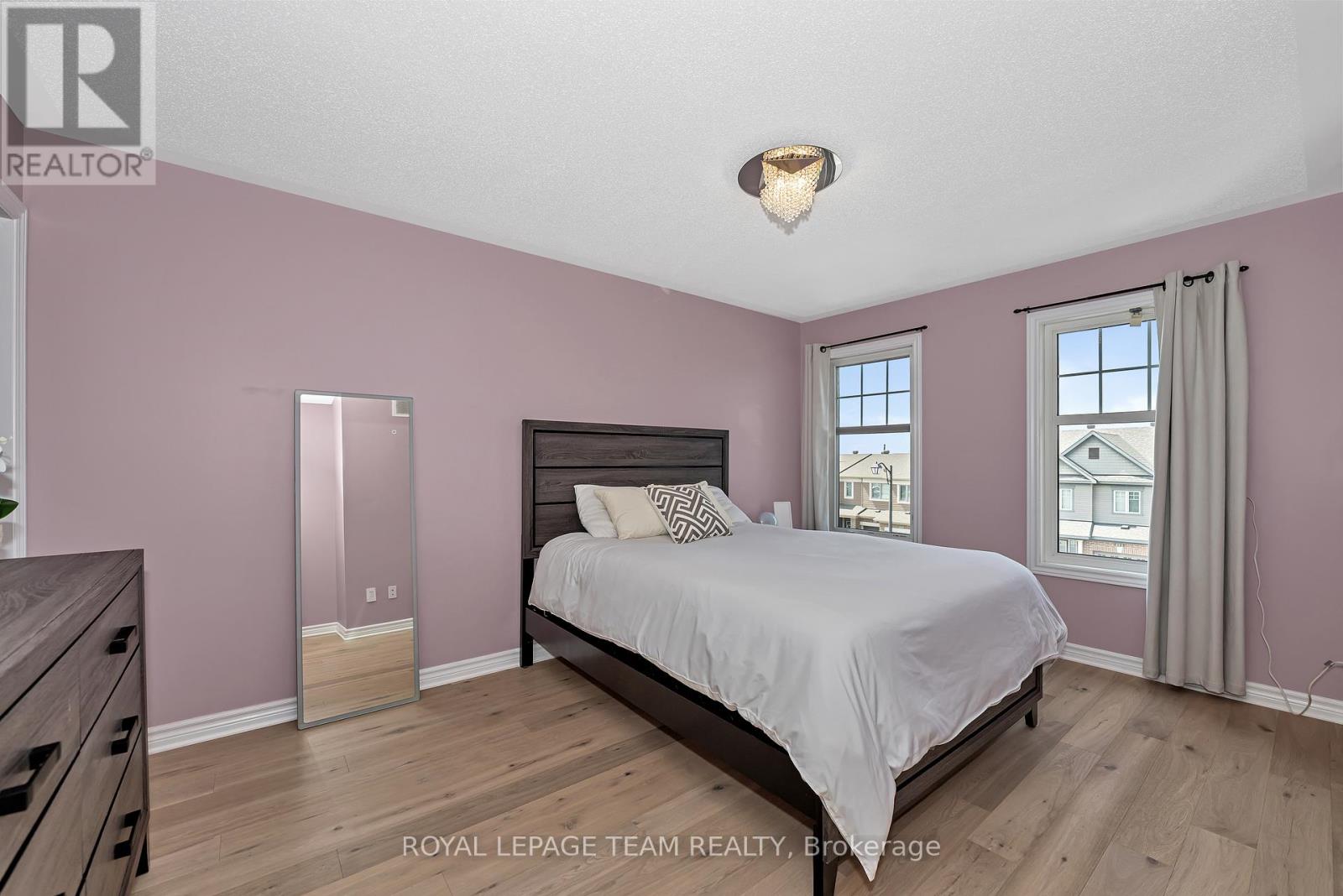 887 Kilbirnie Drive