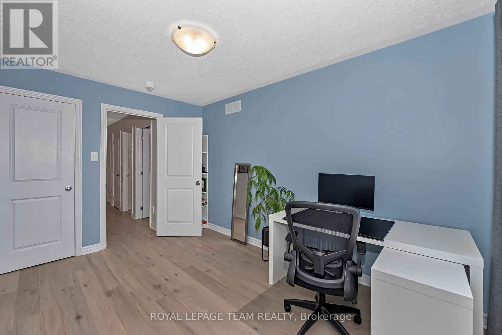 887 Kilbirnie Drive