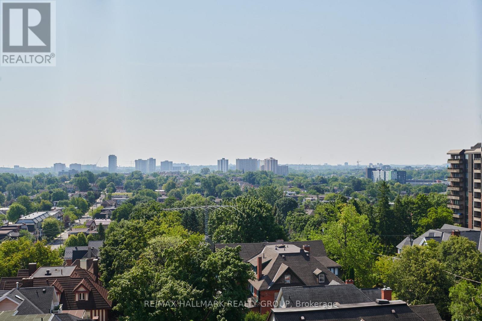 9a - 400 Laurier Avenue E