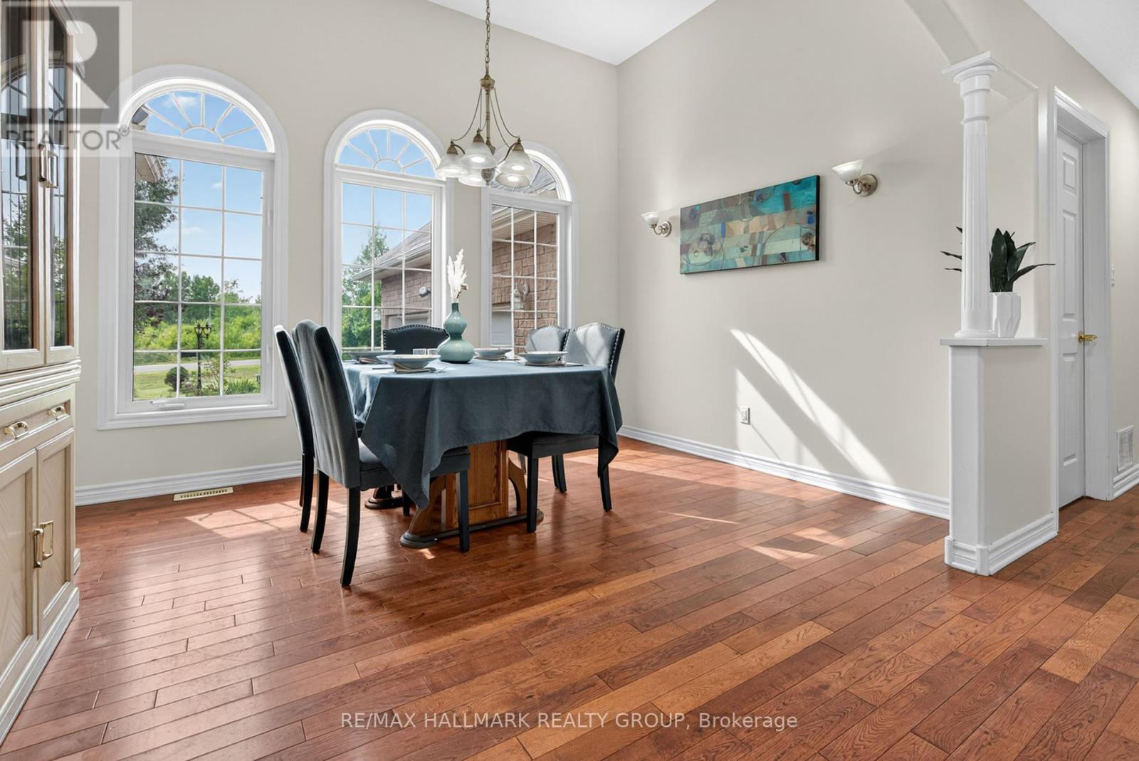 11 Rideau Crossing Crescent