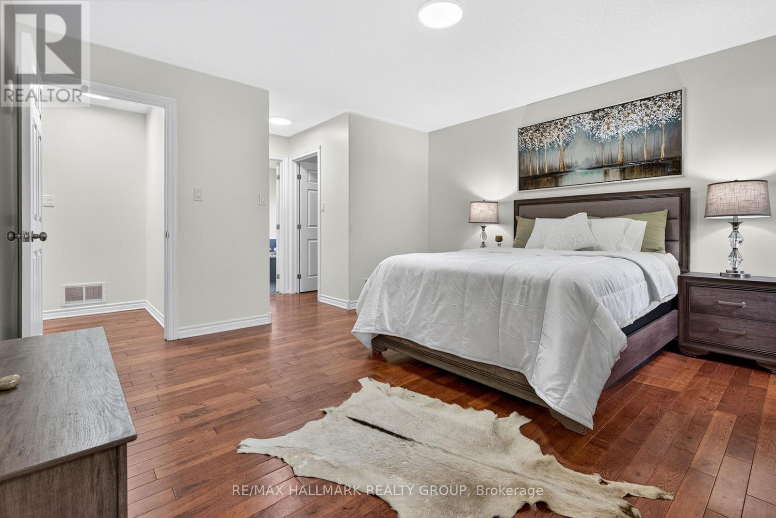 11 Rideau Crossing Crescent