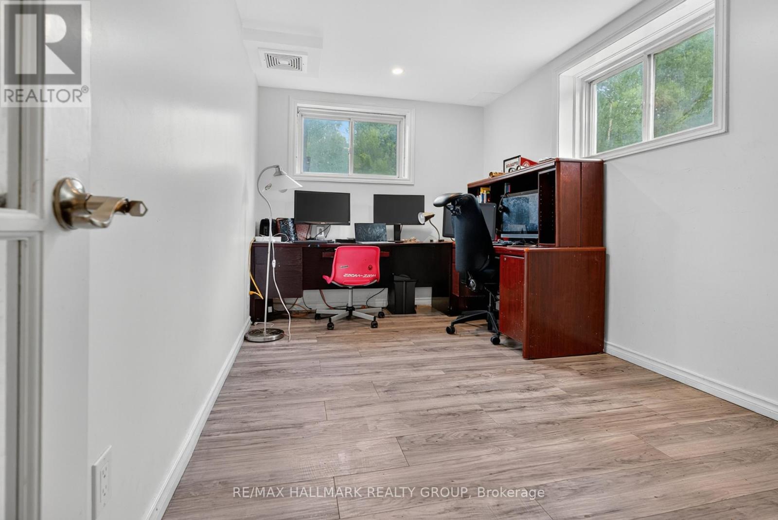 11 Rideau Crossing Crescent