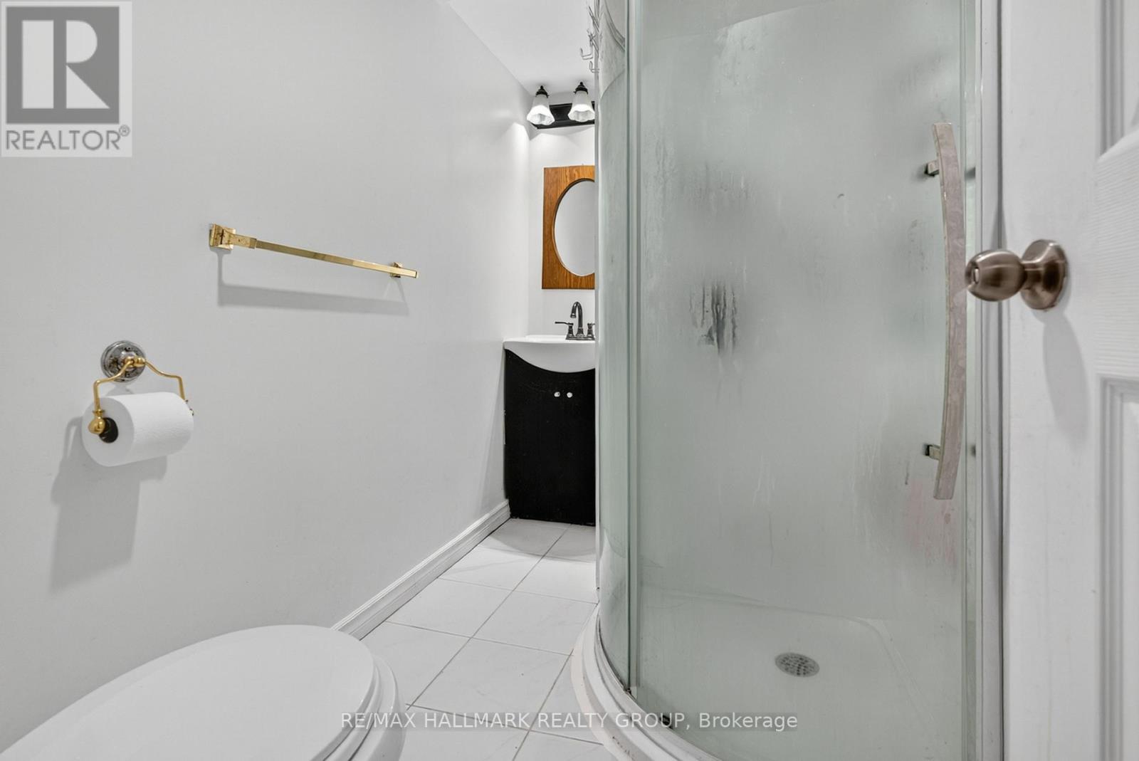 11 Rideau Crossing Crescent