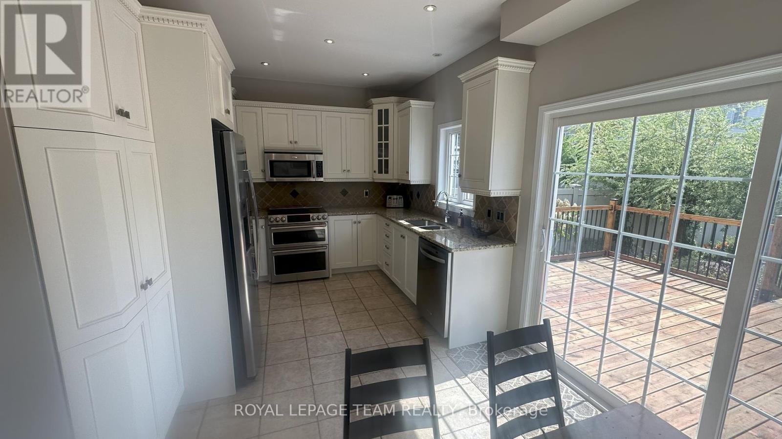 936 Rossburn Crescent