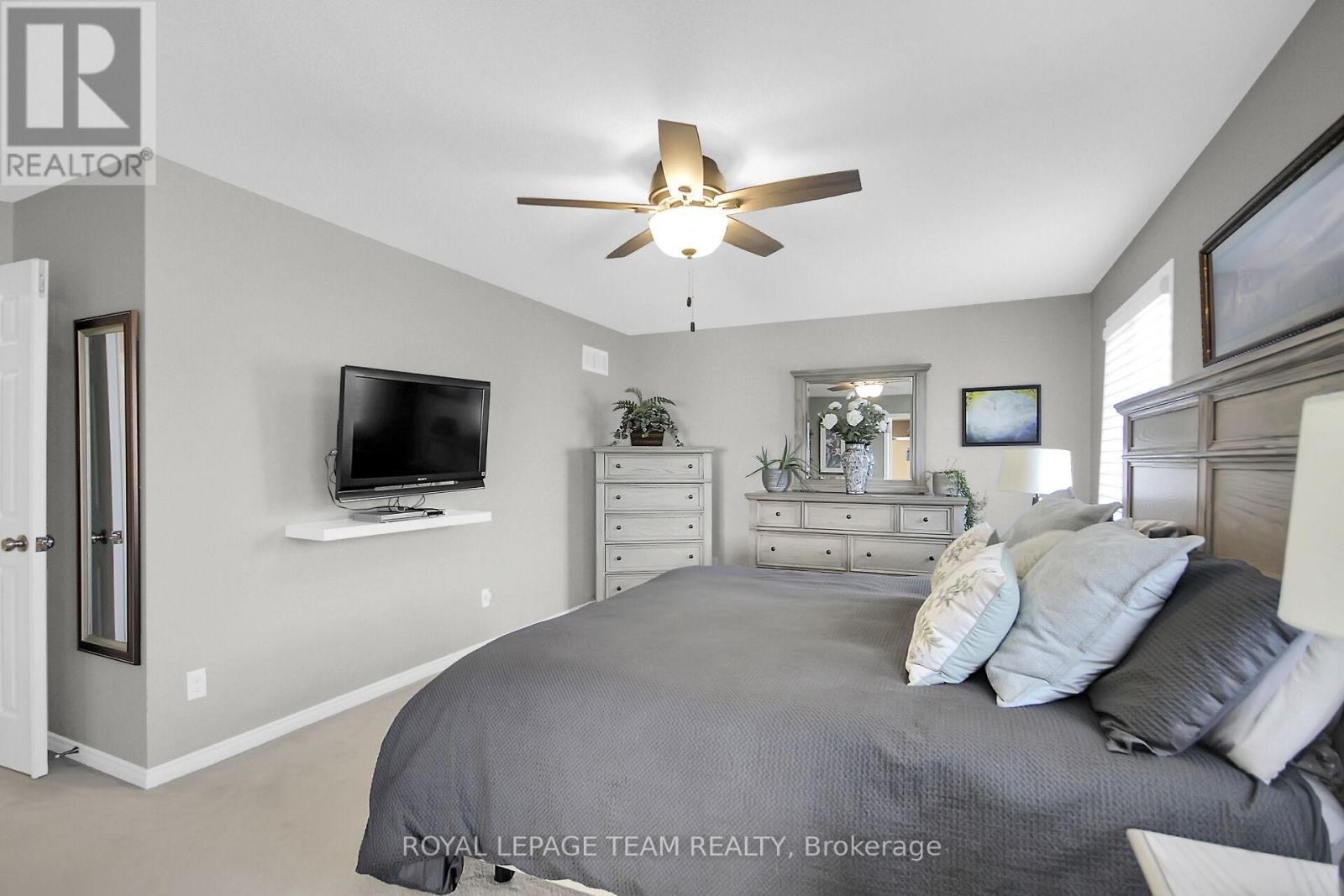 936 Rossburn Crescent