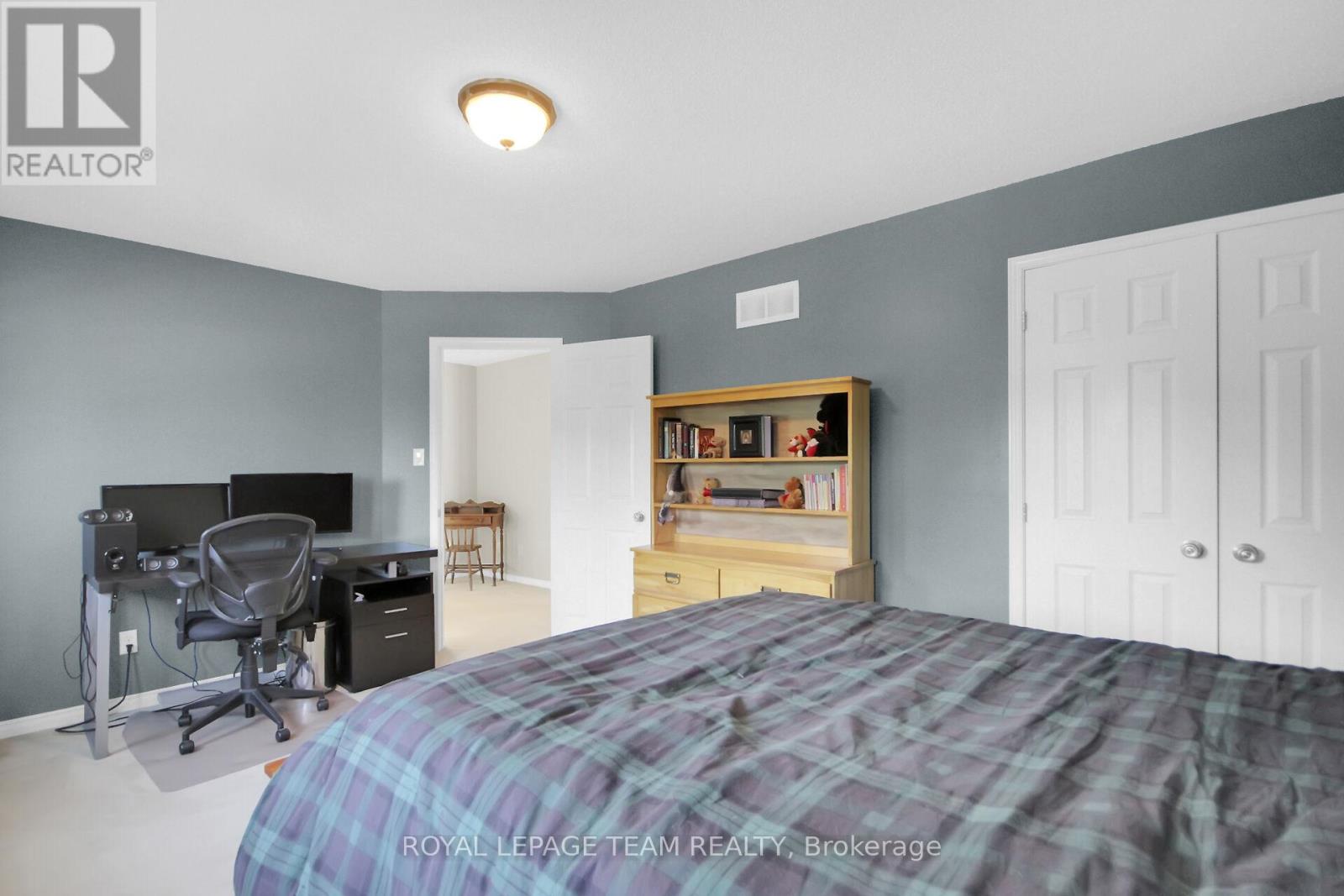 936 Rossburn Crescent