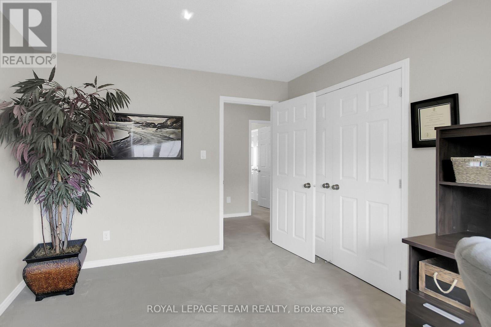 936 Rossburn Crescent