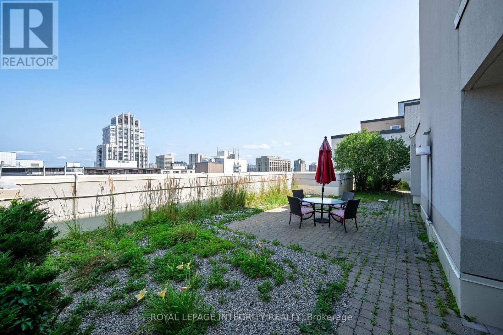 203 - 138 Somerset Street W